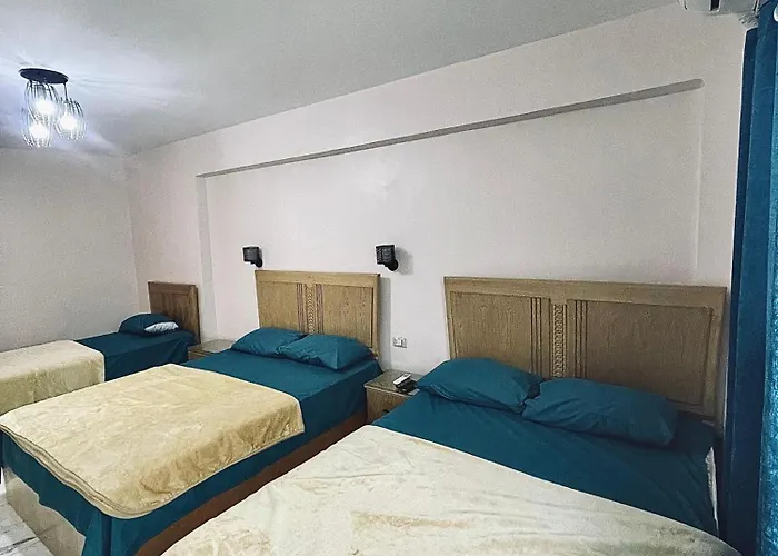 Royal Plaza 4*